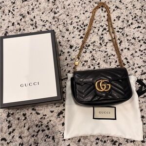 Gucci Super Mini Marmont in Black
